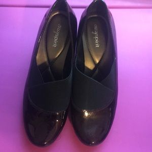 Super comfy low heels in gorgeous color